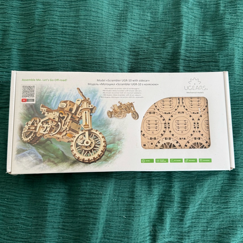 UGears Mechanical Model Kit - Scrambler UGR with sidecar